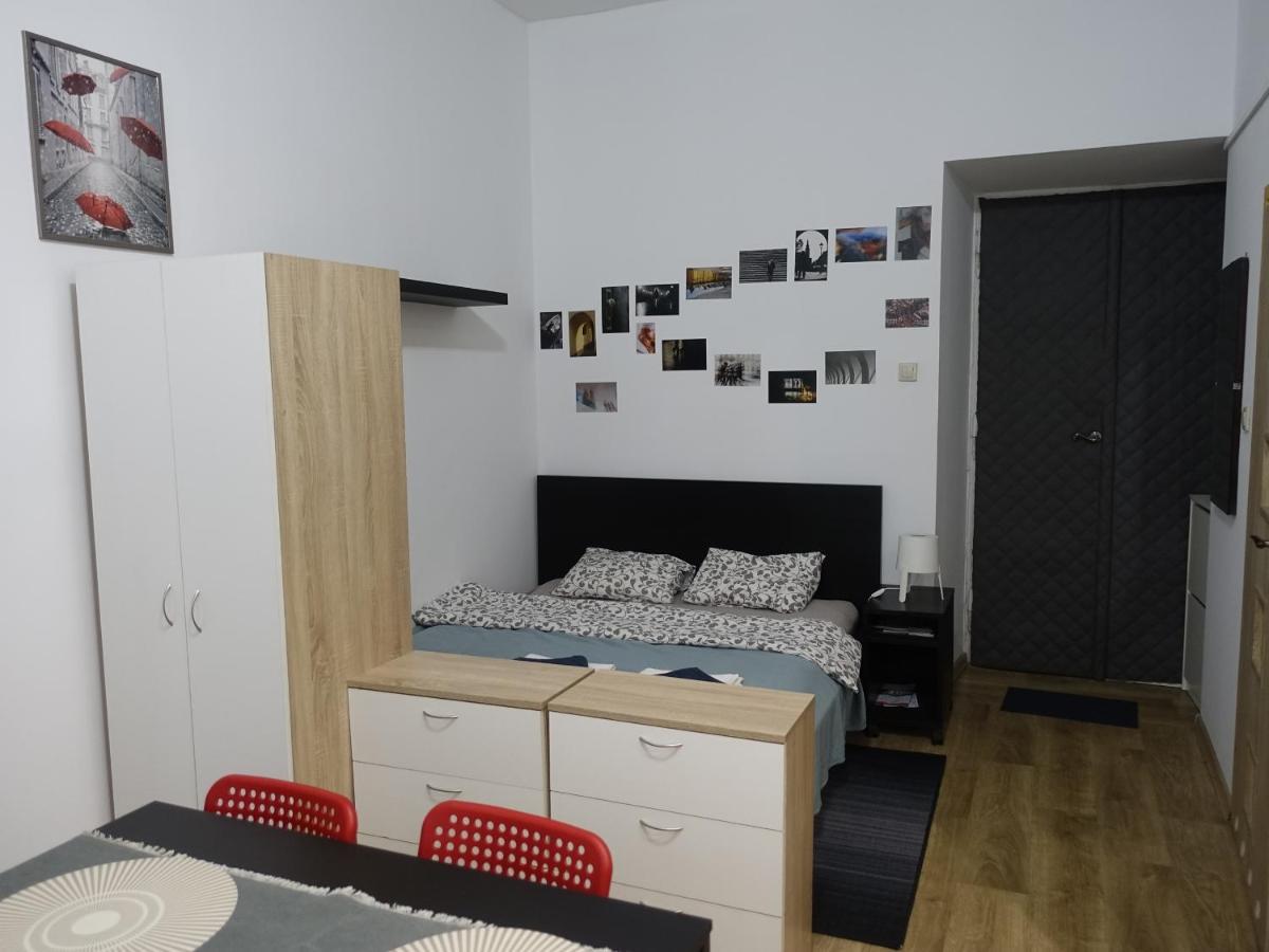 קרקוב Umbrella Guest Rooms מראה חיצוני תמונה